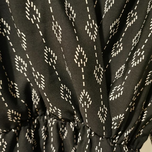 COLLECTIVE CONCEPTS ladies dress - Size L - Picture 5 of 6